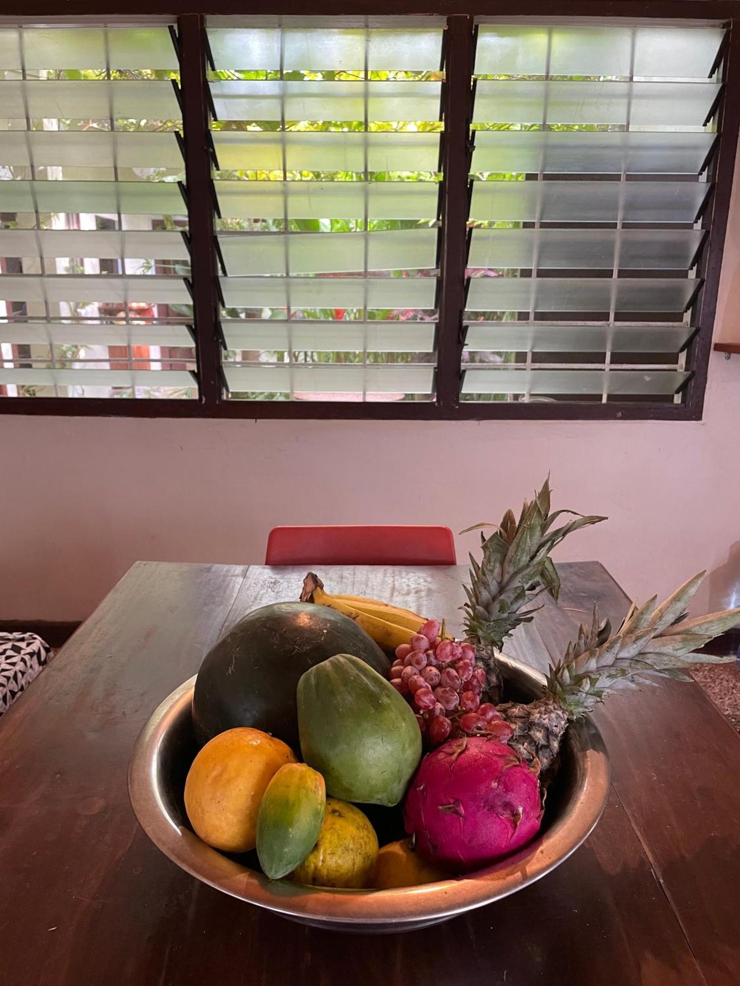 Hechtech House Apartment Accra Luaran gambar