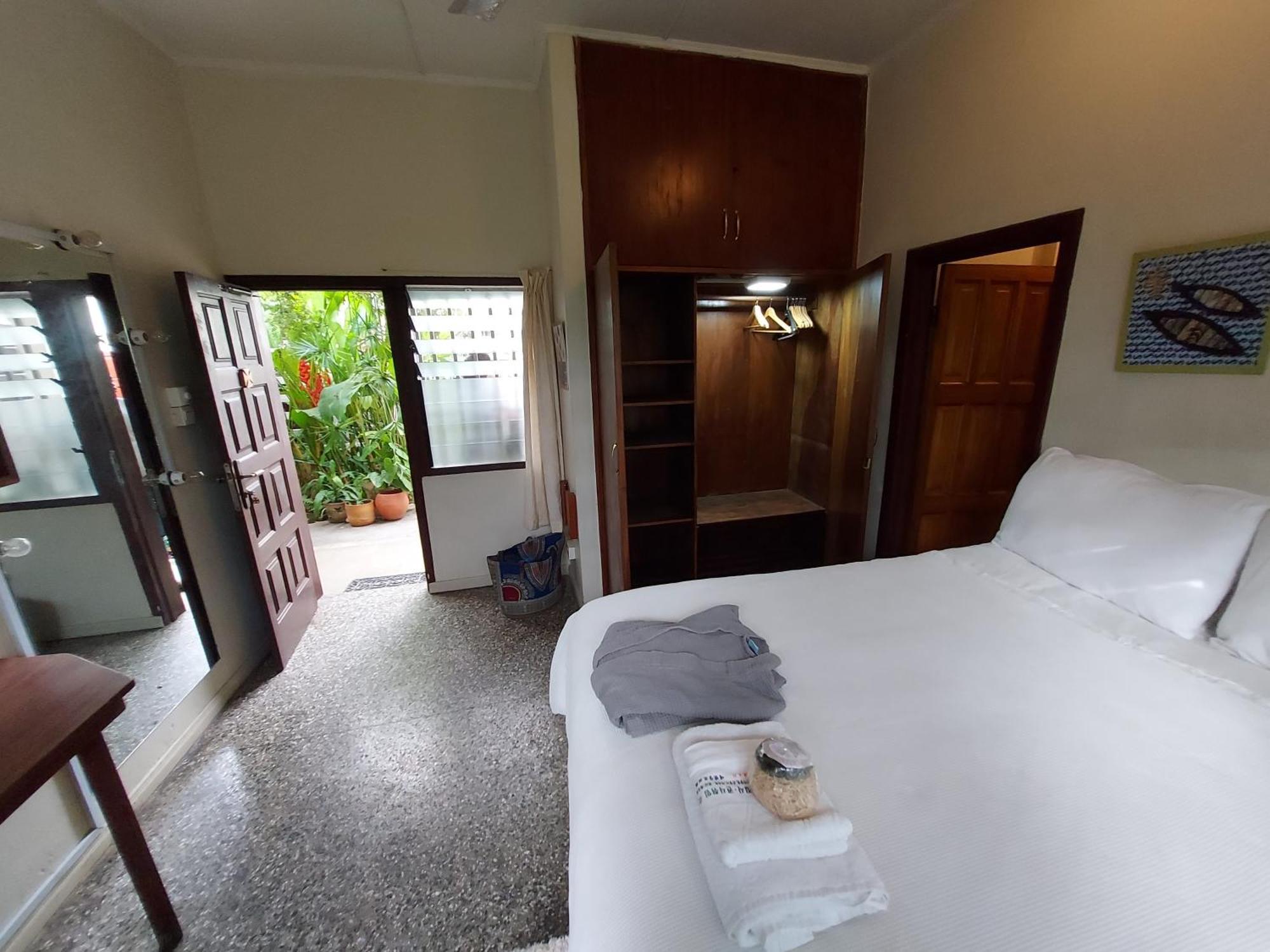 Hechtech House Apartment Accra Luaran gambar